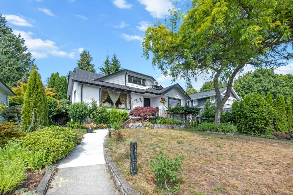 1921 Fulton Ave, West Vancouver